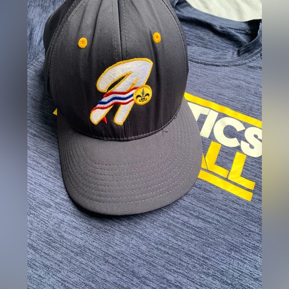 Athletics bundle, dry fit navy blue shirt and hat. Medium, "As" - Picture 2 of 8